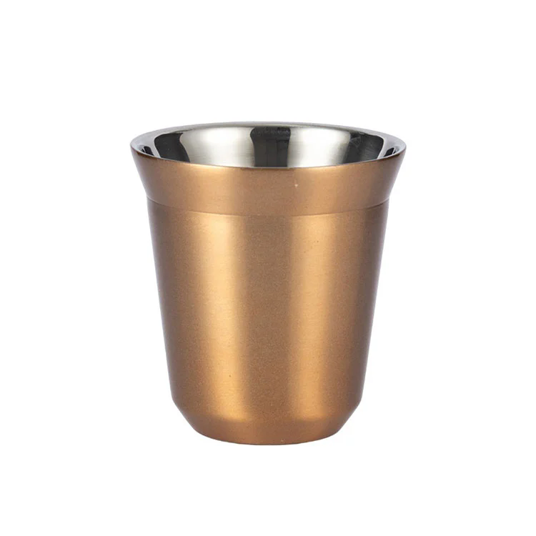 Защо бутилката от неръждаема стомана привлича толкова много внимание?